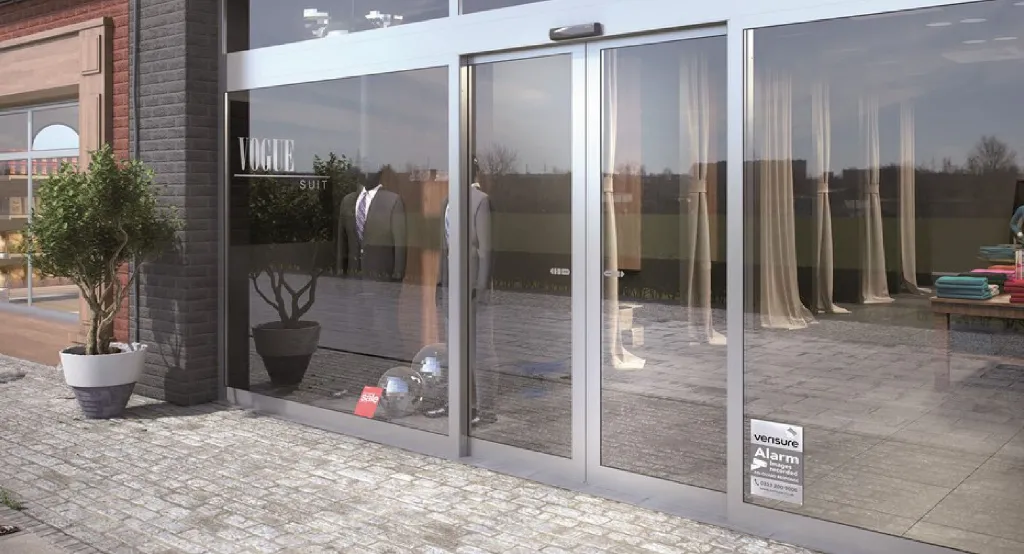 puerta automatica hermetic en tienda2.webp